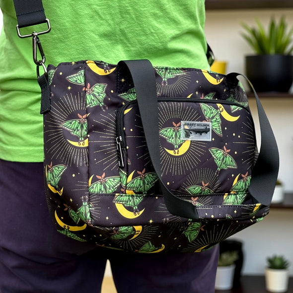 Venom Grove Medium Venture Tote