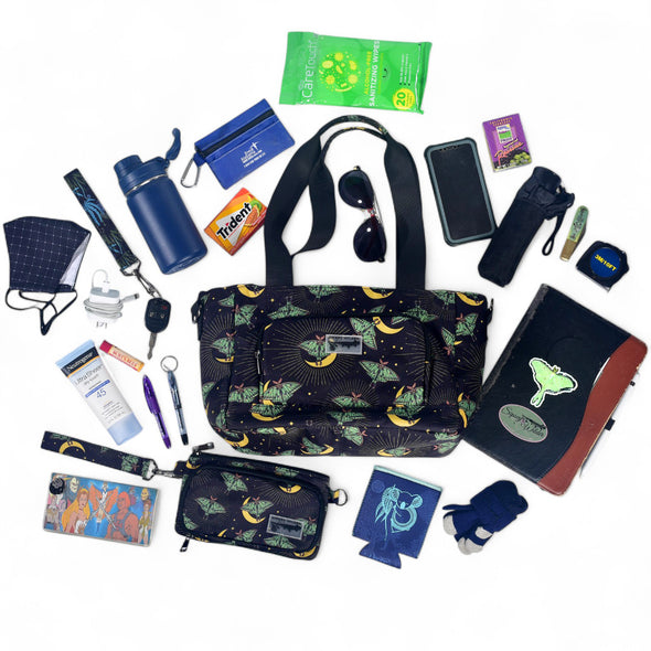 Venom Grove Medium Venture Tote