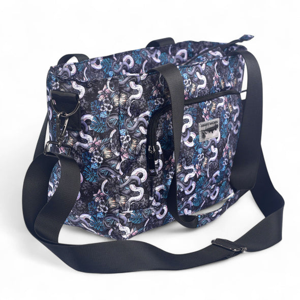 Venom Grove Medium Venture Tote