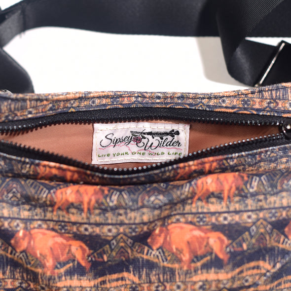 Born to Roam Lux Hip Pouch