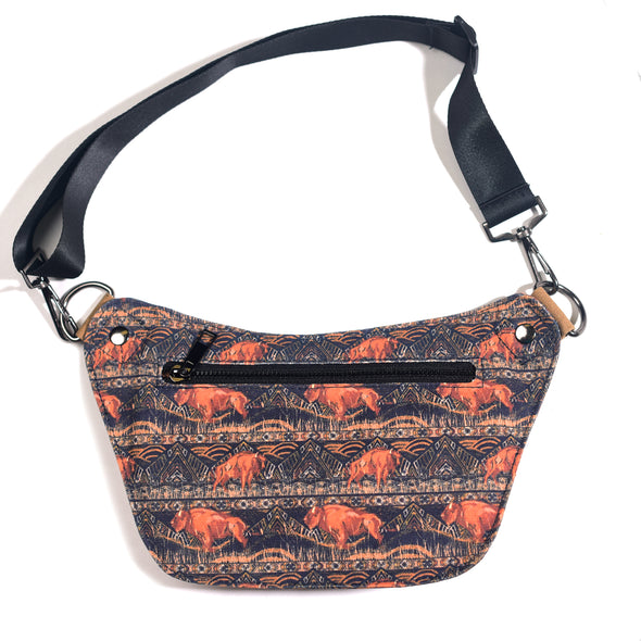 Born to Roam Lux Hip Pouch